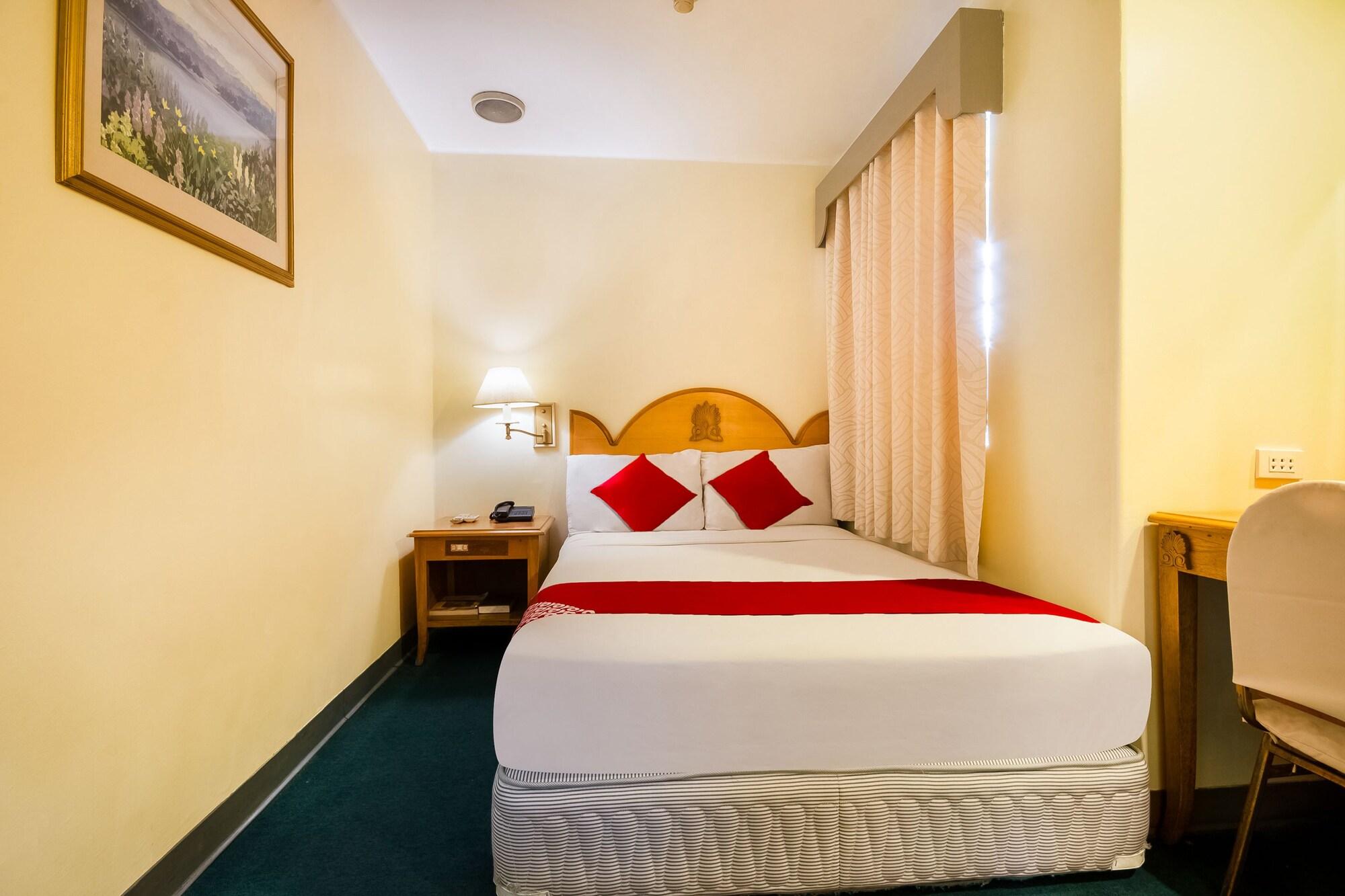 OYO 227 Palladium Suites Hotel Cebu Esterno foto