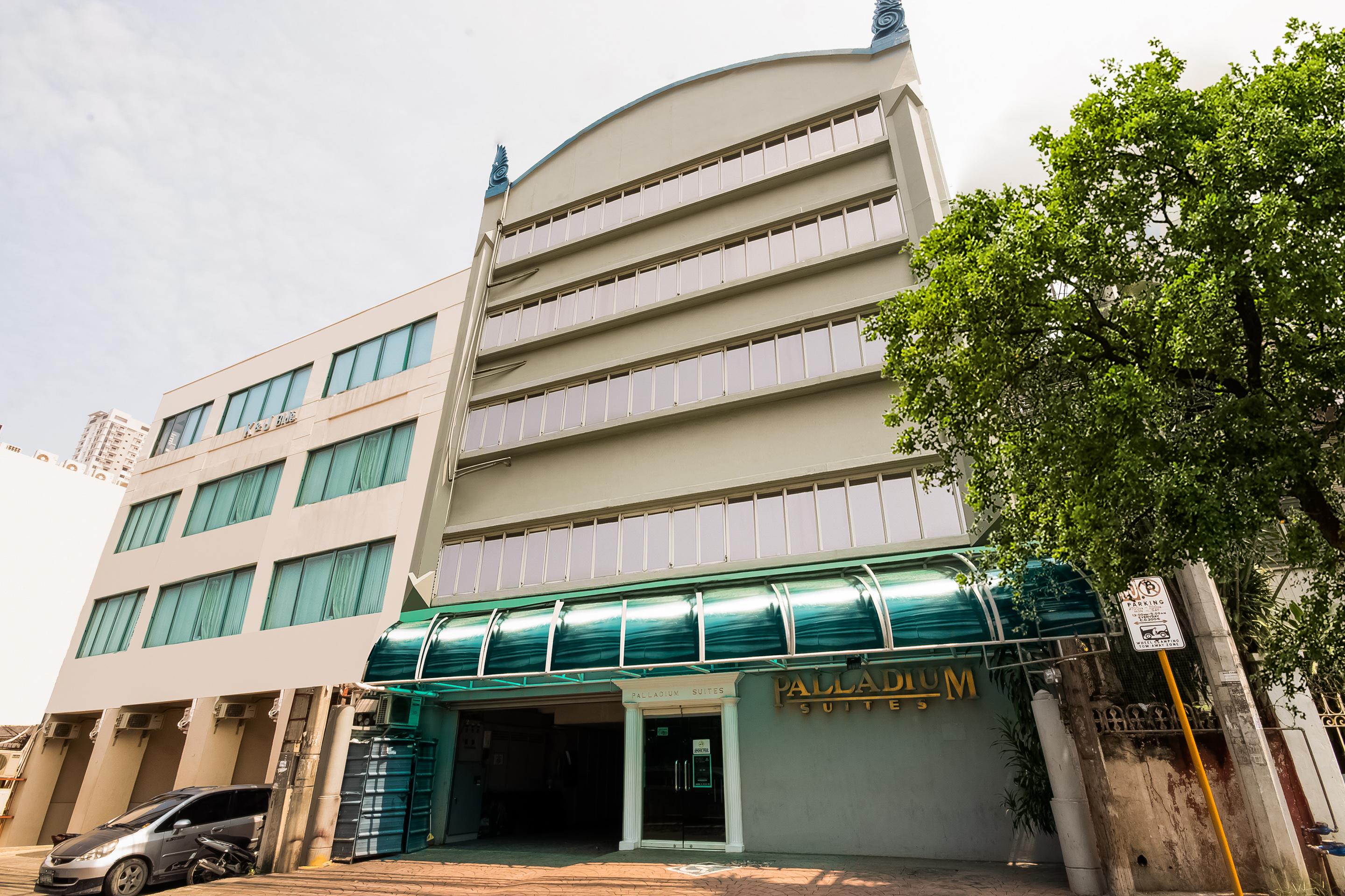 OYO 227 Palladium Suites Hotel Cebu Esterno foto