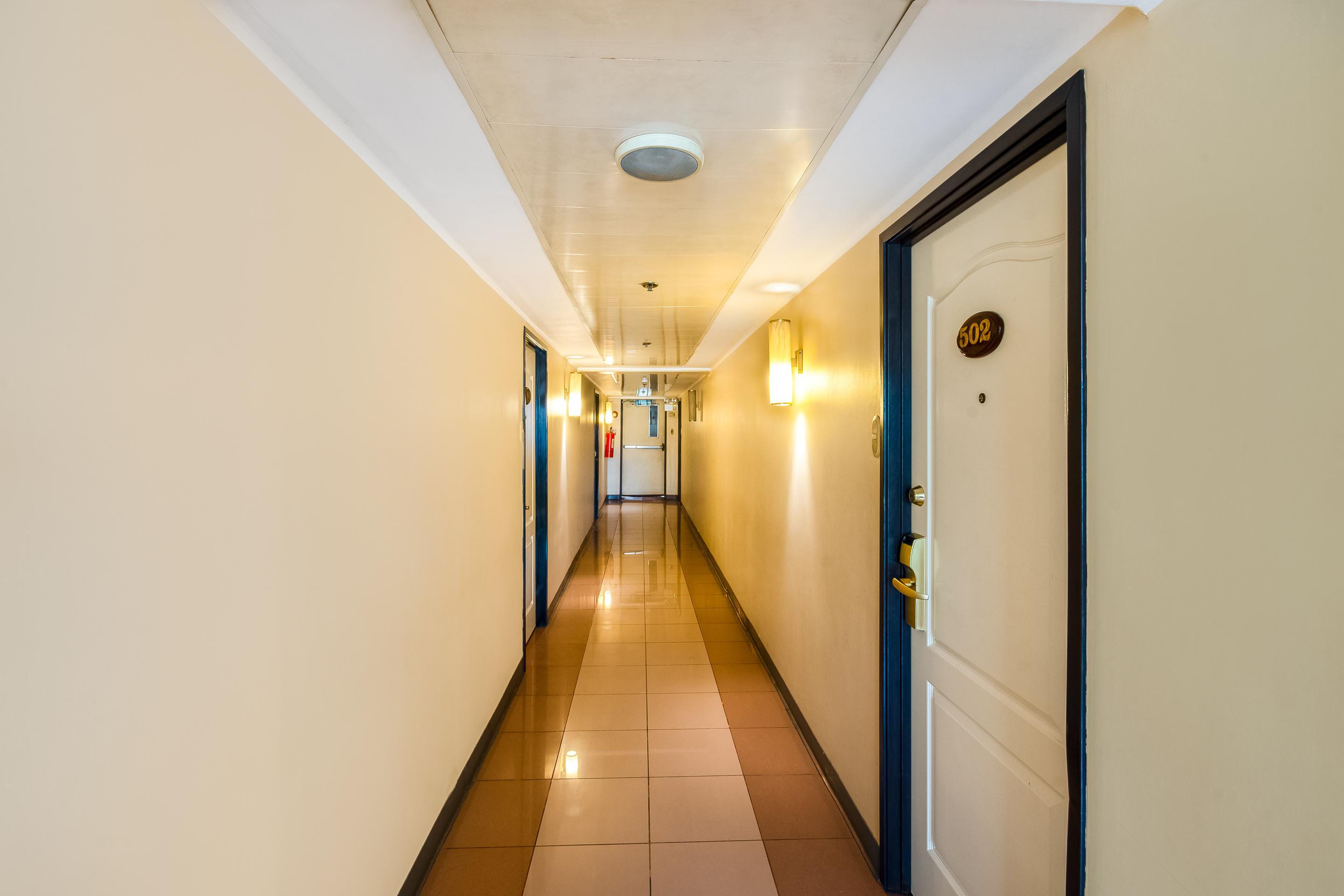 OYO 227 Palladium Suites Hotel Cebu Esterno foto