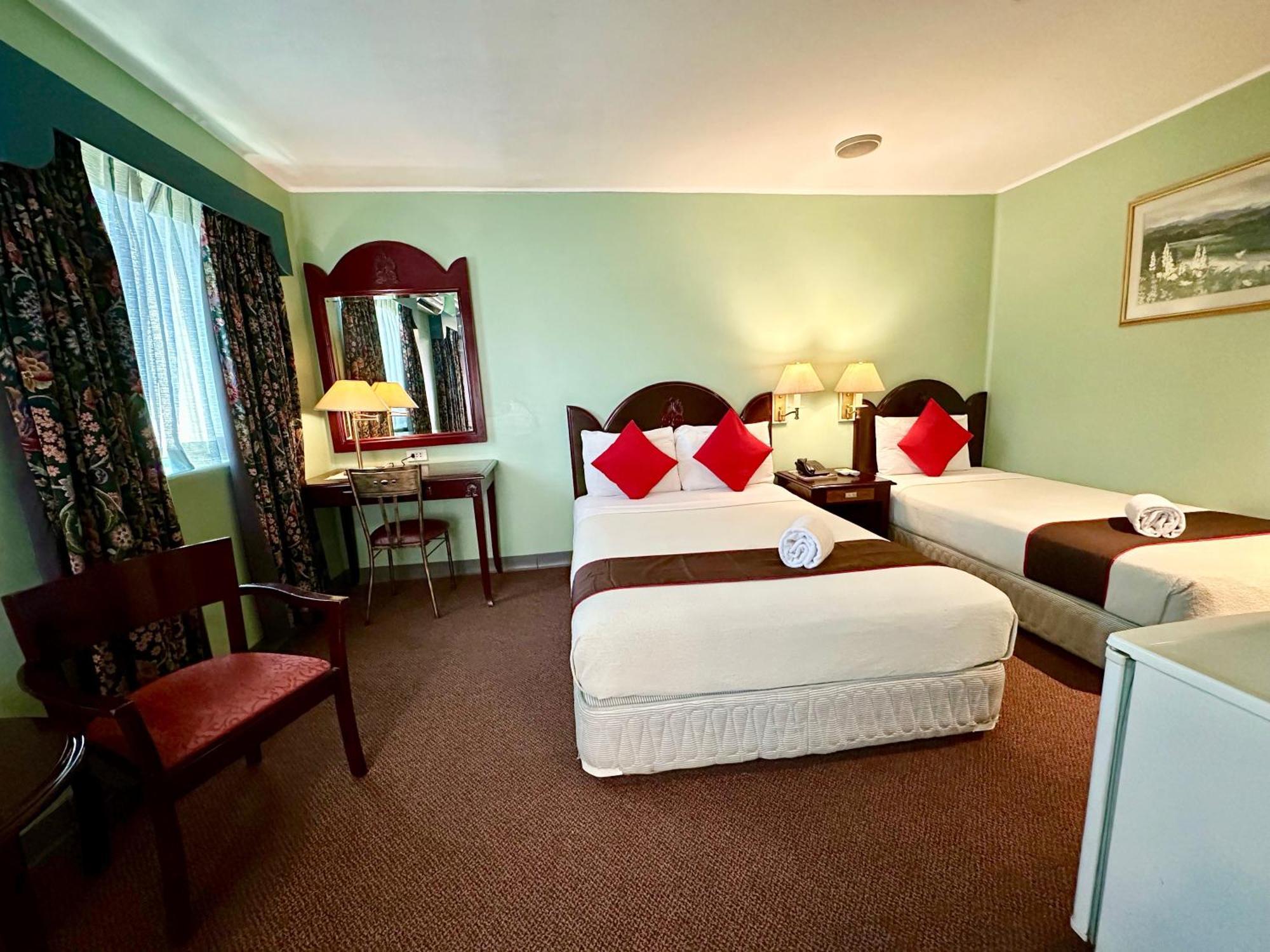 OYO 227 Palladium Suites Hotel Cebu Esterno foto